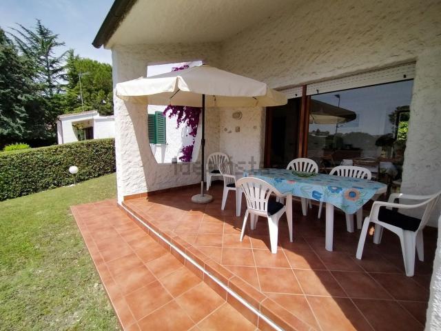 Case e ville in vendita di 120 m² in Via dei Lillà