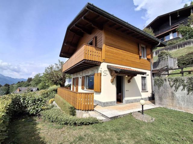 Case e ville in vendita di 120 m² in Via della Pineta, 665