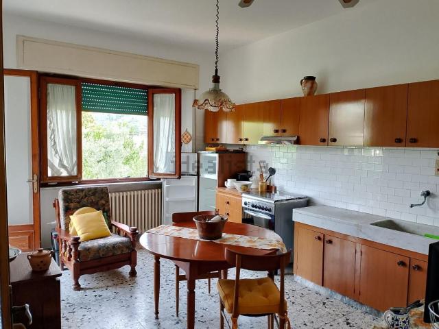 Case e ville in vendita di 120 m² in Via di Mammoli