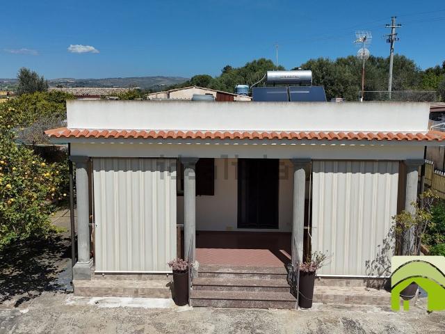 Case e ville in vendita di 120 m² in Via Dulcamara