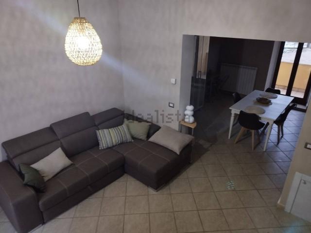 Case e ville in vendita di 120 m² in Via Europa