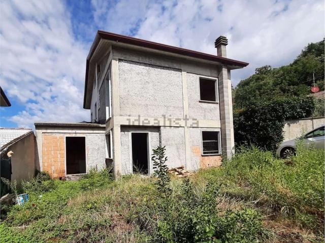 Case e ville in vendita di 120 m² in Via Isola