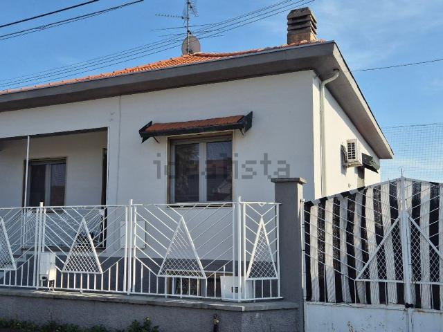 Case e ville in vendita di 120 m² in Via Luigi Bellotti, 24