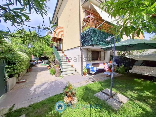 Case e ville in vendita di 120 m² in Via Marco Zoppo