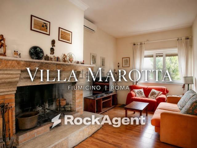 Case e ville in vendita di 120 m² in Via Marotta, 74