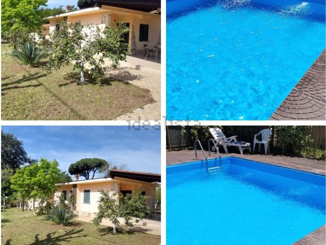 Case e ville in vendita di 120 m² in Via San Felice Circeo