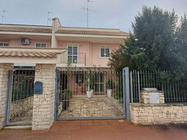 Case e ville in vendita di 120 m² in Via Padre Eduardo Novielli