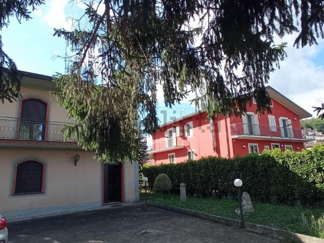 Case e ville in vendita di 120 m² in Via Pioppeto