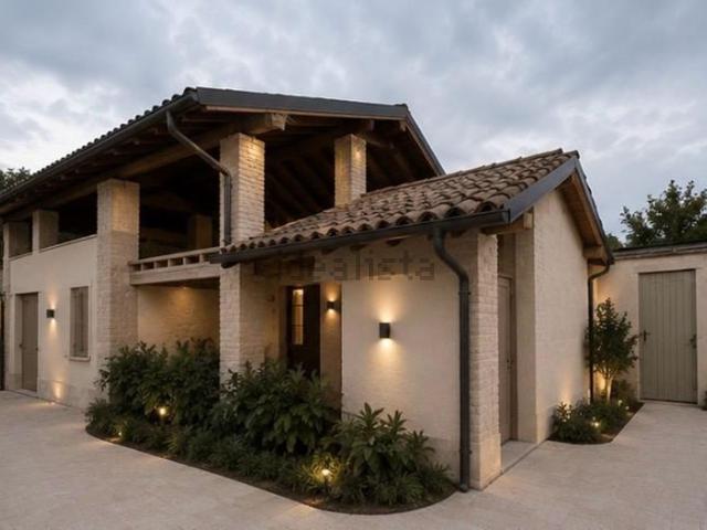 Case e ville in vendita di 120 m² in Via Roma