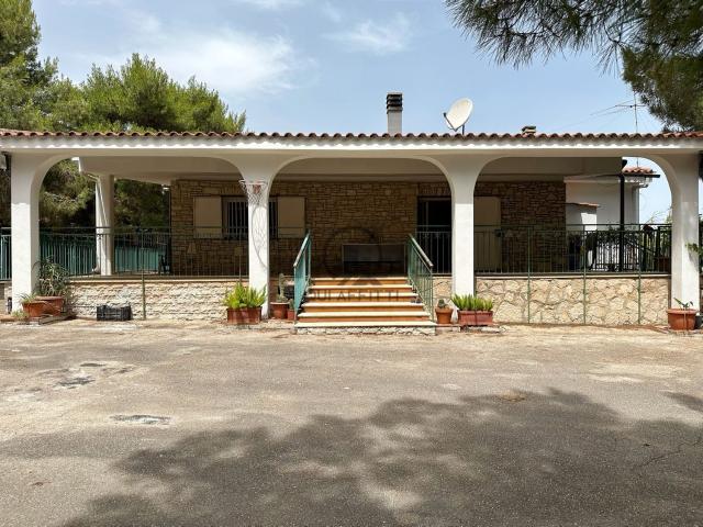 Case e ville in vendita di 120 m² in Contrada Boschetto