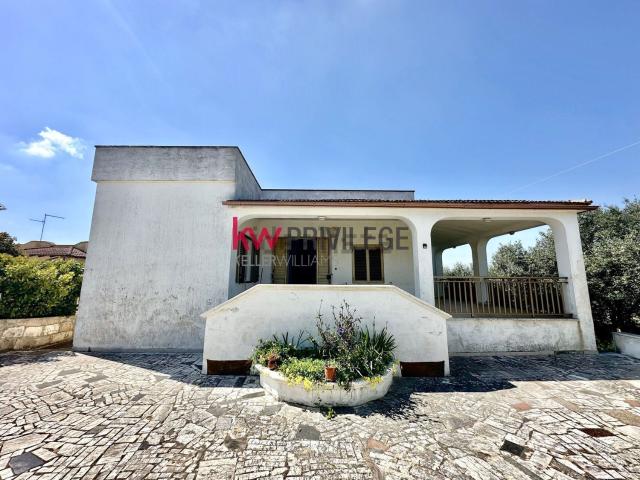 Case e ville in vendita di 120 m² in Contrada Lamatroccola, 2
