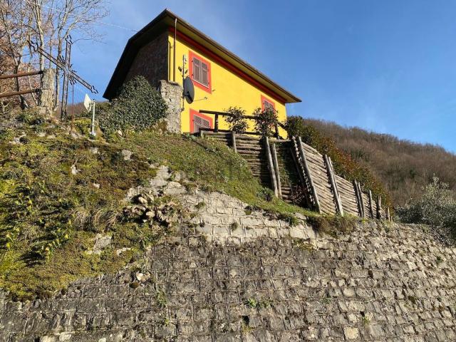 Case e ville in vendita di 120 m² in Località Fucicchiola, 2