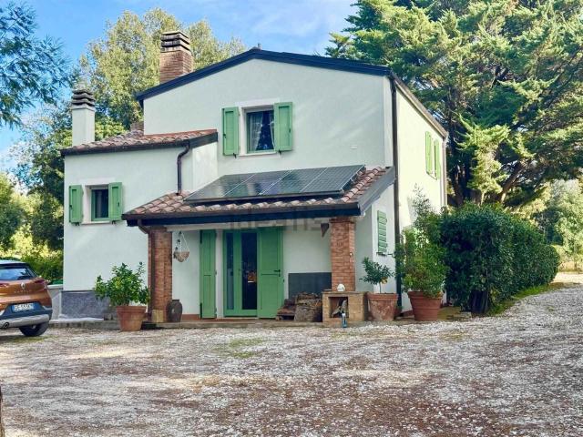 Case e ville in vendita di 120 m² in Strada Provinciale Bolgherese, 50