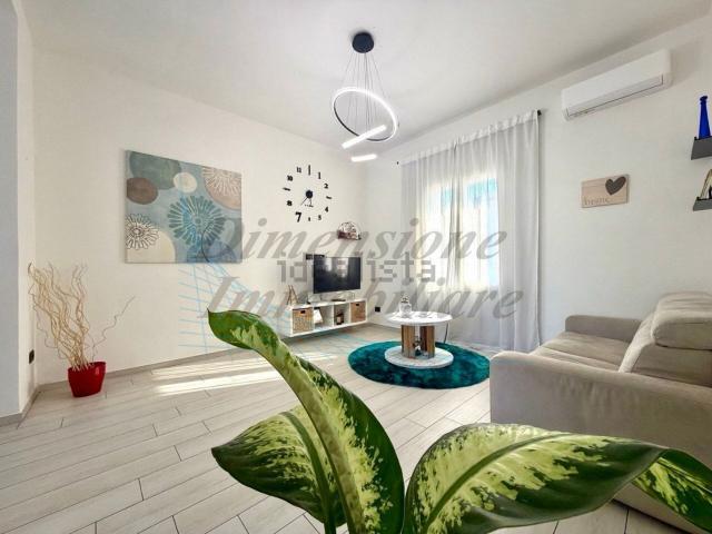 Case e ville in vendita di 121 m² in Via Buccari
