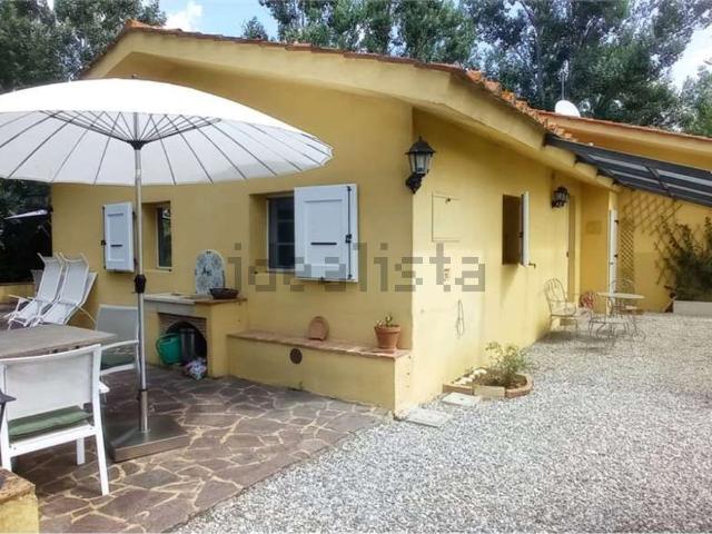 Case e ville in vendita di 122 m² in Via Pugnano, 12