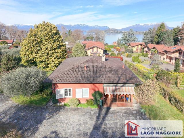 Case e ville in vendita di 122 m² in Via Quassa