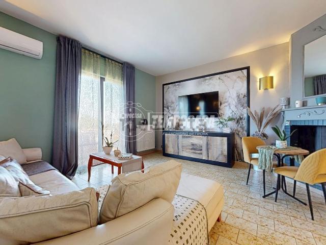 Case e ville in vendita di 122 m² in Viale Discesa del Monte