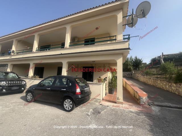 Case e ville in vendita di 122 m² in Contrada Accia, 27