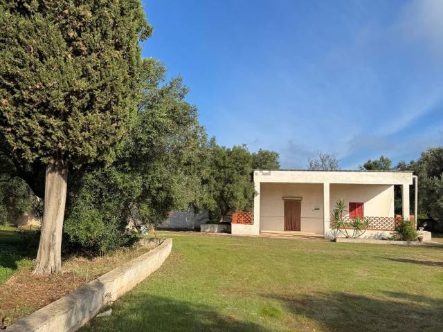 Case e ville in vendita di 122 m² in Contrada battaglia
