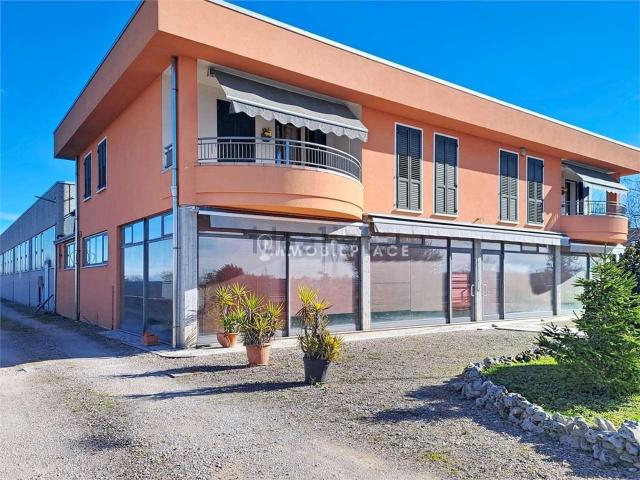 Case e ville in vendita di 1230 m²