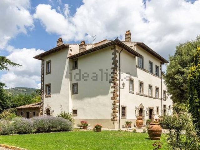 Case e ville in vendita di 1230 m² in Frazione Tavarnelle
