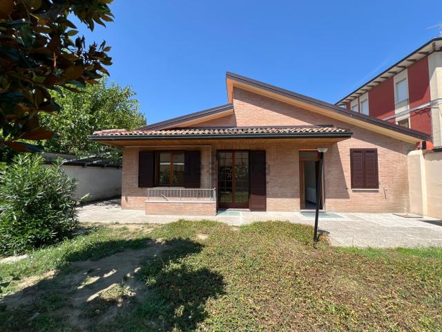 Case e ville in vendita di 123 m² in Via G. B. Aleotti, 71