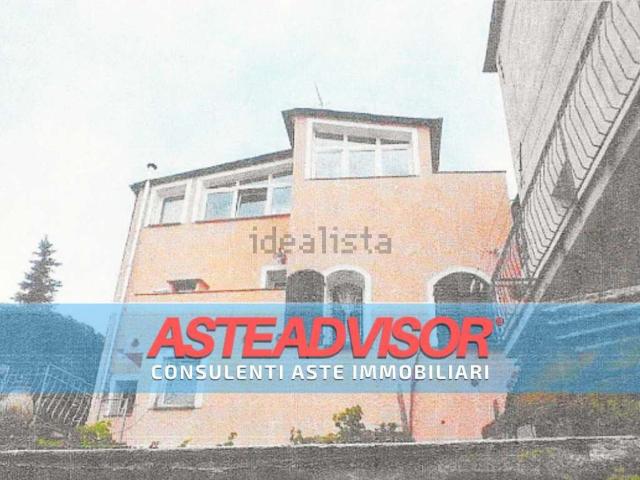 Case e ville in vendita di 123 m² in Via della Torre, 113