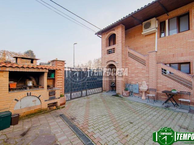 Case e ville in vendita di 123 m² in Via Milano
