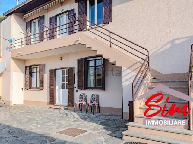 Case e ville in vendita di 123 m² in Piazza D&apos Armi