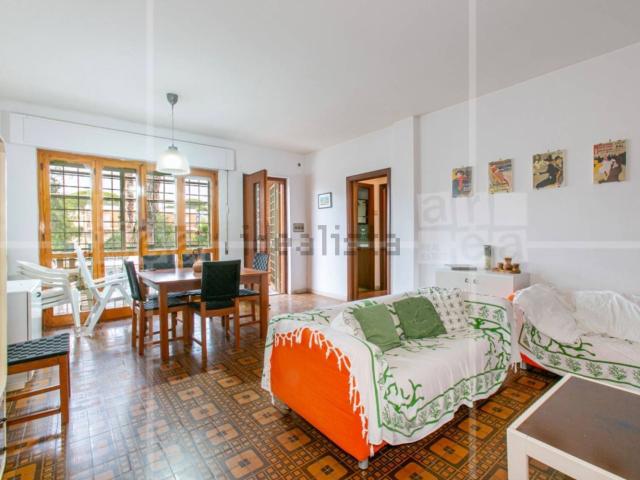 Case e ville in vendita di 124 m² in Via Cneo Domizio