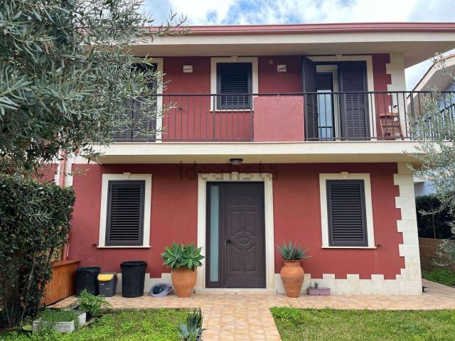 Case e ville in vendita di 124 m² in Via Camillo Benso Conte di Cavour