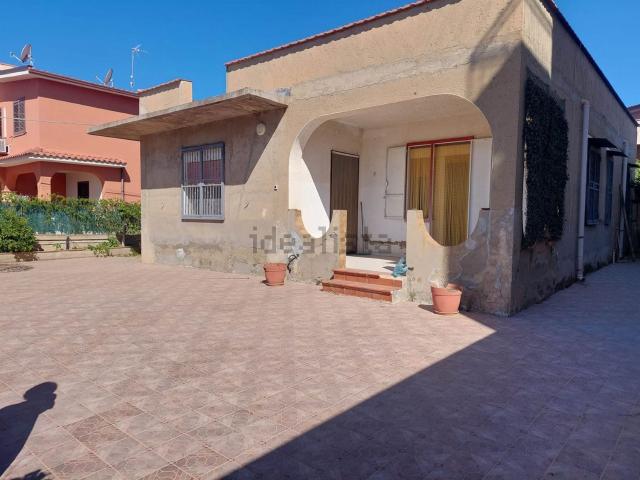 Case e ville in vendita di 124 m² in Via Belice