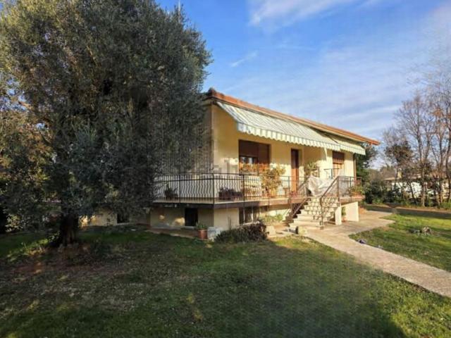 Case e ville in vendita di 124 m² in Via dei Gastaldoni, 5