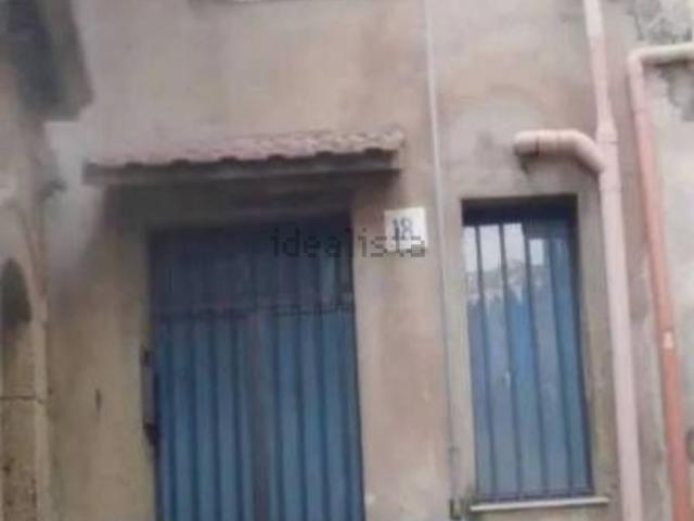 Case e ville in vendita di 124 m² in Via Pontino, 18