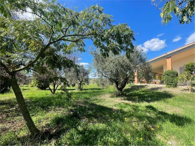 Case e ville in vendita di 124 m² in Strada Martana