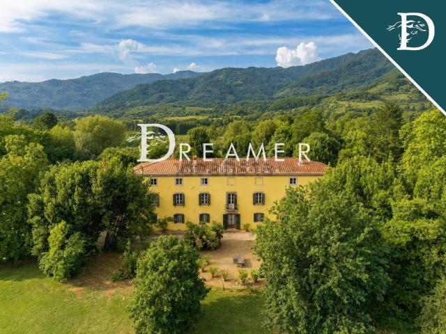 Case e ville in vendita di 1250 m² in Via delle Ville, 969