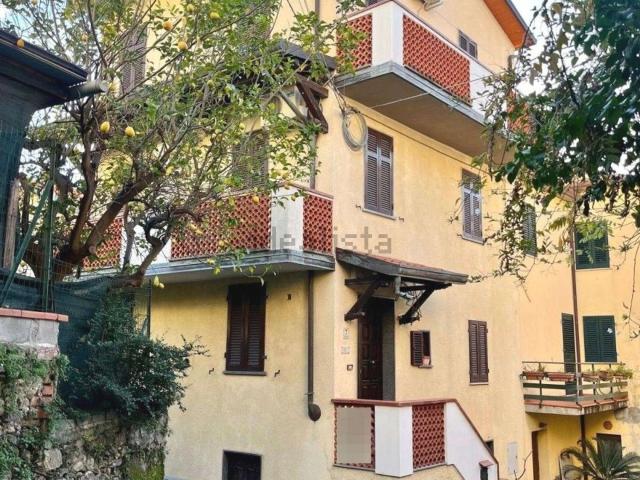 Case e ville in vendita di 125 m²