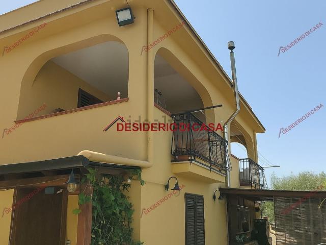 Case e ville in vendita di 125 m² in Via Ganci E Soletto