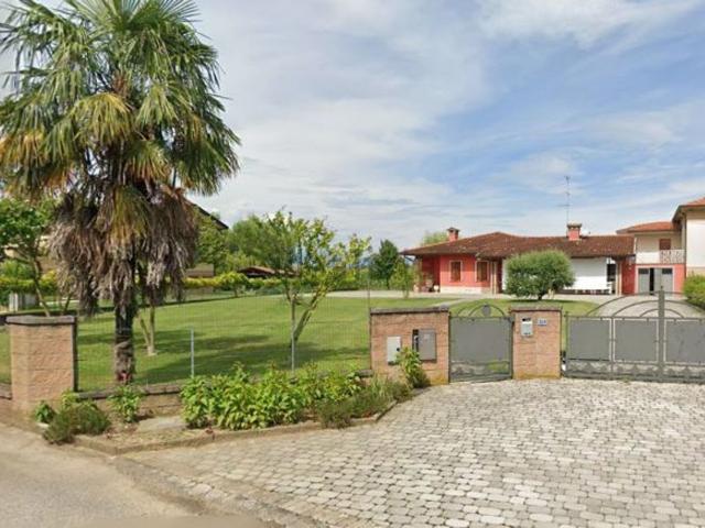 Case e ville in vendita di 125 m² in Via Dante Alighieri, 33