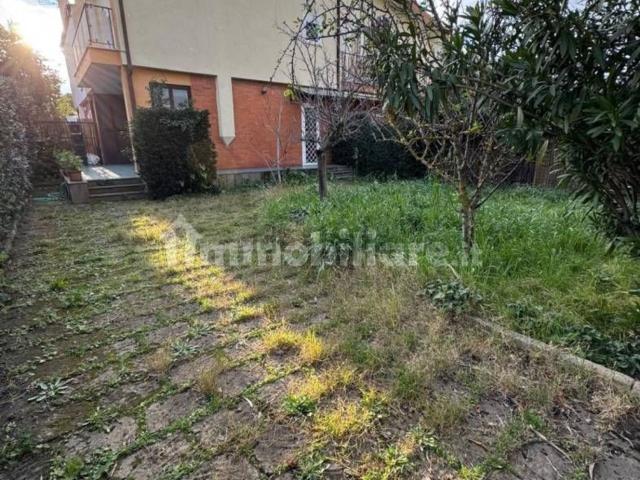 Case e ville in vendita di 125 m² in Via degli Aceri, 36