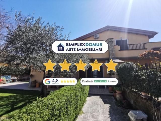 Case e ville in vendita di 125 m² in Via degli Orti
