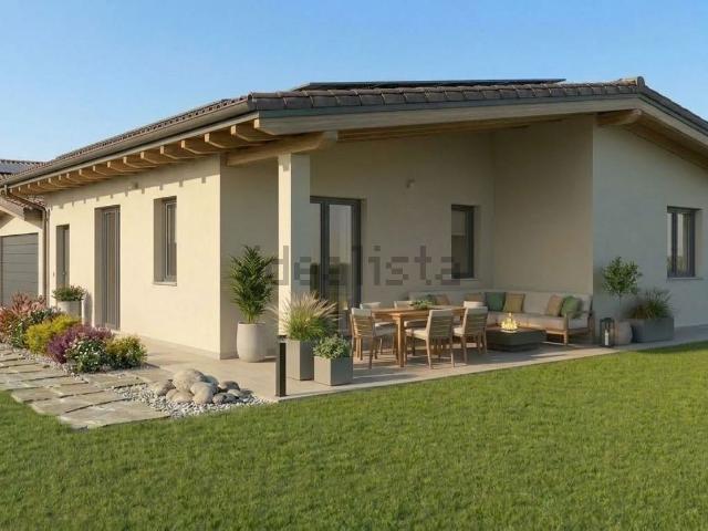 Case e ville in vendita di 125 m² in Via Fratelli Bandiera