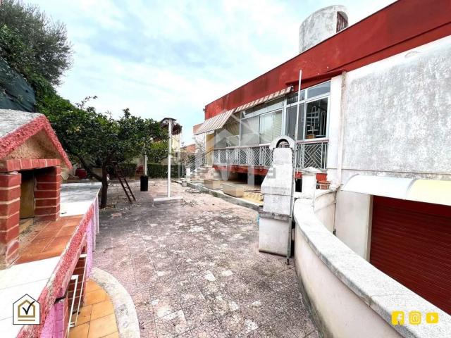 Case e ville in vendita di 125 m² in Via Scizzo, 40