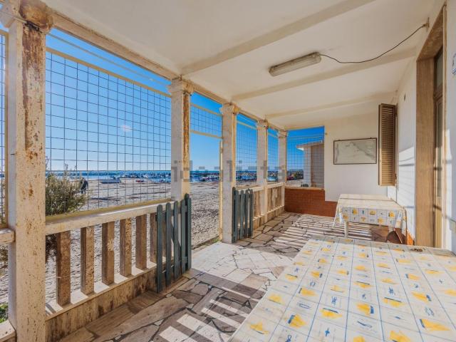 Case e ville in vendita di 125 m² in Via Spiaggia di Levante