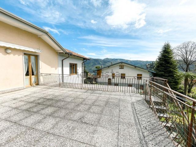 Case e ville in vendita di 125 m² in Via Pisolo, 8