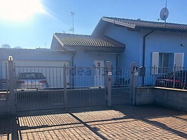 Case e ville in vendita di 125 m² in Via Tramia, 94