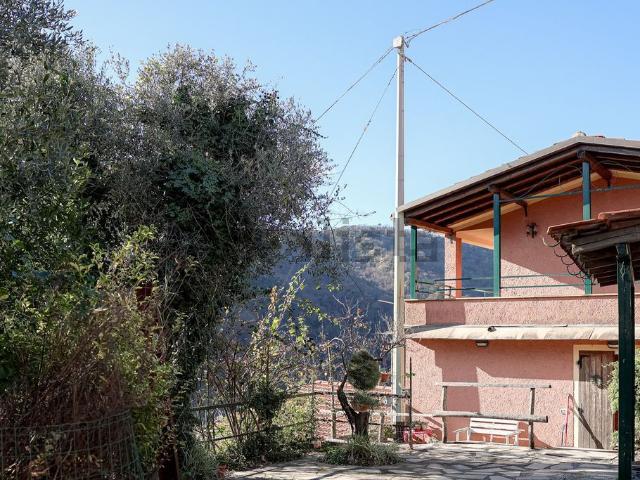 Case e ville in vendita di 125 m² in Frazione Sanguineto