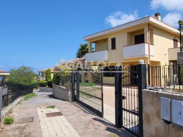 Case e ville in vendita di 125 m² in Salita Fragalleto