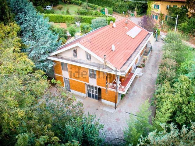 Case e ville in vendita di 125 m² in Strada Cenasco, 97
