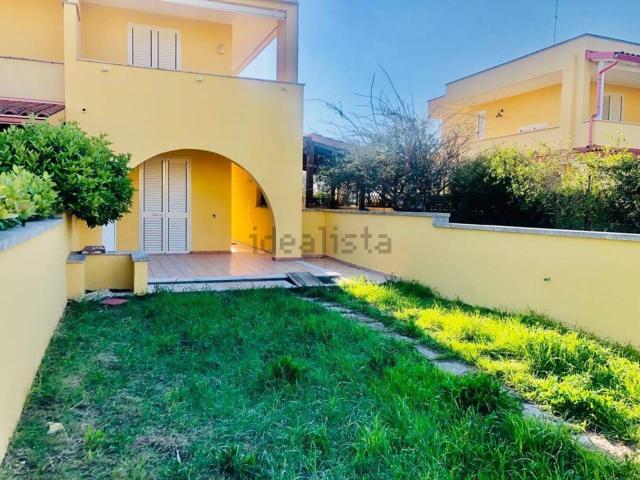 Case e ville in vendita di 126 m² in Via Micene